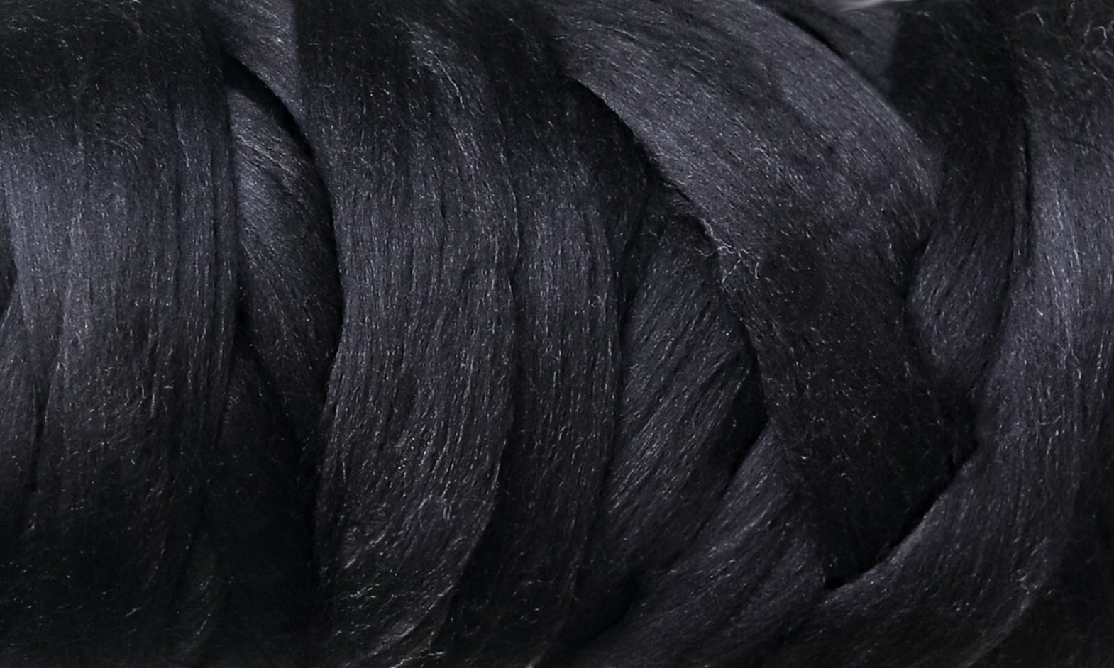 Merino lux - Black ( 19 mic ), 50 g