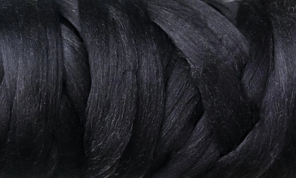 Merino lux - Black ( W333 ), 50 g