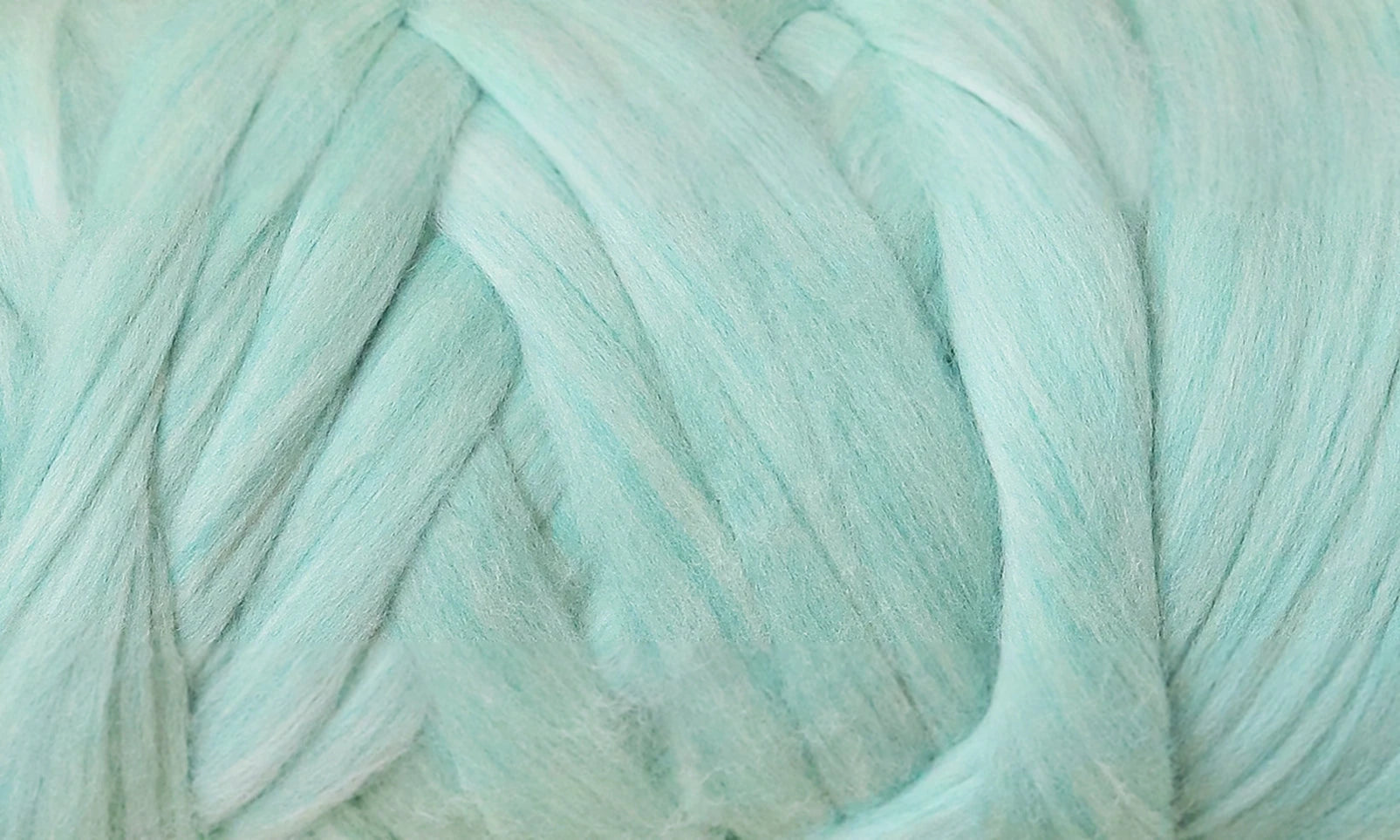 Merino lux - Pastel Green ( W381 ), 50 g