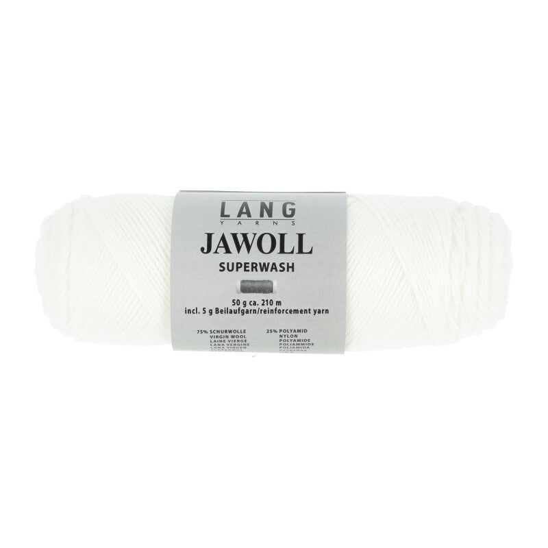 Lang Yarns Jawoll – Sukkalankojen klassikko ja kestävyyden salaisuus.
75 % puhdasta uutta villaa (Patagonian Corriedale), 25 % polyamidia
50 g = n. 210 m (Fingering-vahvuus)
Kerän sisällä on 5 gramman vahvikelankarulla samassa sävyssä.