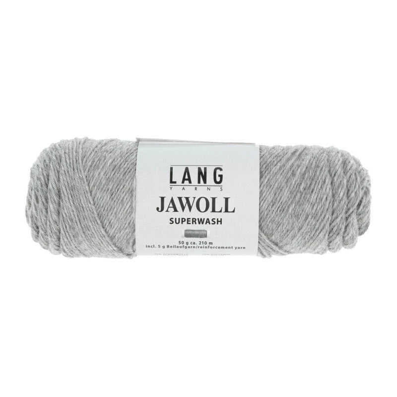 Lang Yarns Jawoll – Sukkalankojen klassikko ja kestävyyden salaisuus.
75 % puhdasta uutta villaa (Patagonian Corriedale), 25 % polyamidia
50 g = n. 210 m (Fingering-vahvuus)
Kerän sisällä on 5 gramman vahvikelankarulla samassa sävyssä.