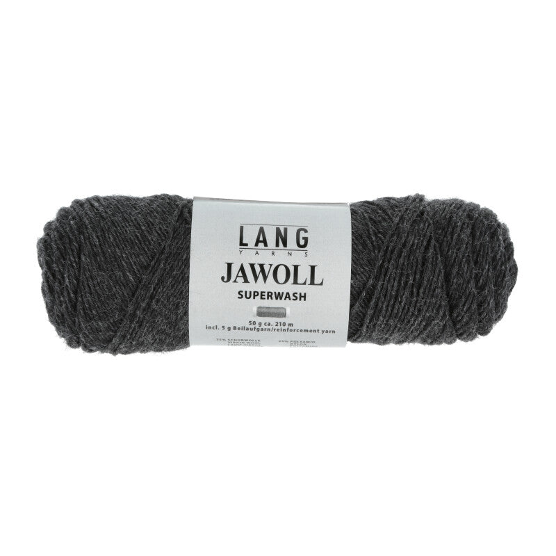Lang Yarns Jawoll – Sukkalankojen klassikko ja kestävyyden salaisuus.
75 % puhdasta uutta villaa (Patagonian Corriedale), 25 % polyamidia
50 g = n. 210 m (Fingering-vahvuus)
Kerän sisällä on 5 gramman vahvikelankarulla samassa sävyssä.