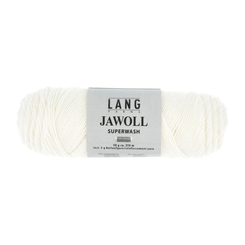 Lang Yarns Jawoll – Sukkalankojen klassikko ja kestävyyden salaisuus.
75 % puhdasta uutta villaa (Patagonian Corriedale), 25 % polyamidia
50 g = n. 210 m (Fingering-vahvuus)
Kerän sisällä on 5 gramman vahvikelankarulla samassa sävyssä.