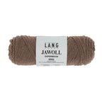 Lang Yarns Jawoll – Sukkalankojen klassikko ja kestävyyden salaisuus.
75 % puhdasta uutta villaa (Patagonian Corriedale), 25 % polyamidia
50 g = n. 210 m (Fingering-vahvuus)
Kerän sisällä on 5 gramman vahvikelankarulla samassa sävyssä.