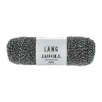 Lang Yarns Jawoll – Sukkalankojen klassikko ja kestävyyden salaisuus.
75 % puhdasta uutta villaa (Patagonian Corriedale), 25 % polyamidia
50 g = n. 210 m (Fingering-vahvuus)
Kerän sisällä on 5 gramman vahvikelankarulla samassa sävyssä.