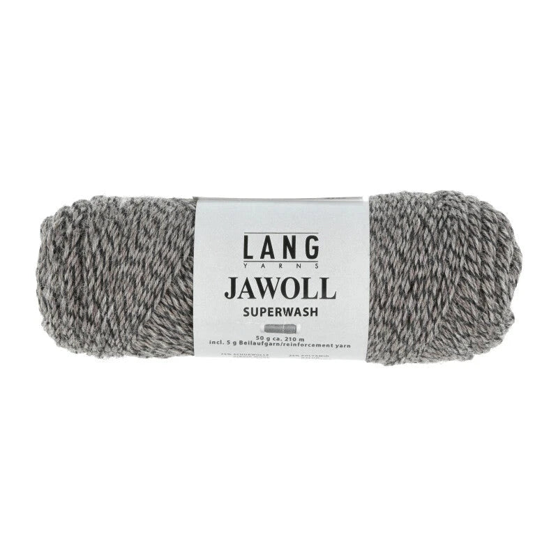 Lang Yarns Jawoll – Sukkalankojen klassikko ja kestävyyden salaisuus.
75 % puhdasta uutta villaa (Patagonian Corriedale), 25 % polyamidia
50 g = n. 210 m (Fingering-vahvuus)
Kerän sisällä on 5 gramman vahvikelankarulla samassa sävyssä.
