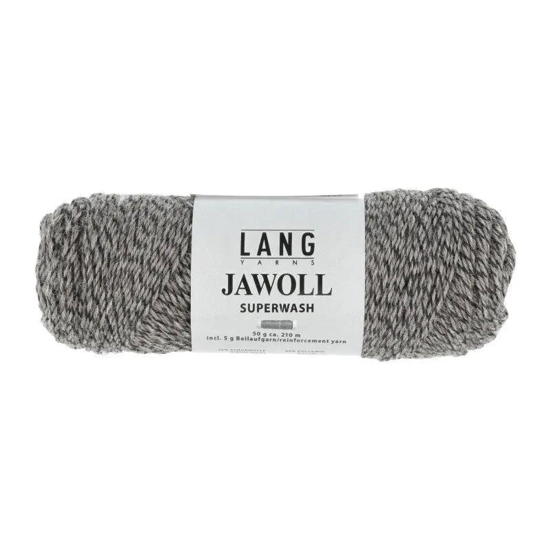 Lang Yarns Jawoll – Sukkalankojen klassikko ja kestävyyden salaisuus.
75 % puhdasta uutta villaa (Patagonian Corriedale), 25 % polyamidia
50 g = n. 210 m (Fingering-vahvuus)
Kerän sisällä on 5 gramman vahvikelankarulla samassa sävyssä.