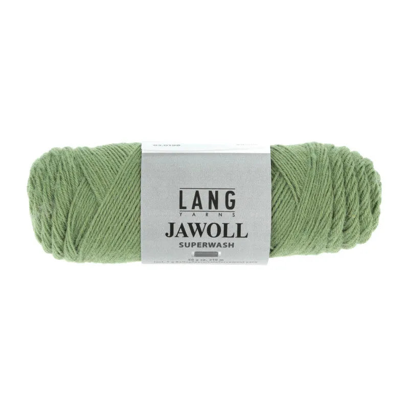 Lang Yarns Jawoll – Sukkalankojen klassikko ja kestävyyden salaisuus.
75 % puhdasta uutta villaa (Patagonian Corriedale), 25 % polyamidia
50 g = n. 210 m (Fingering-vahvuus)
Kerän sisällä on 5 gramman vahvikelankarulla samassa sävyssä.