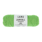 Lang Yarns Jawoll – Sukkalankojen klassikko ja kestävyyden salaisuus.
75 % puhdasta uutta villaa (Patagonian Corriedale), 25 % polyamidia
50 g = n. 210 m (Fingering-vahvuus)
Kerän sisällä on 5 gramman vahvikelankarulla samassa sävyssä.