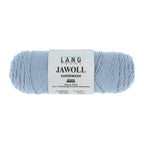 Lang Yarns Jawoll – Sukkalankojen klassikko ja kestävyyden salaisuus.
75 % puhdasta uutta villaa (Patagonian Corriedale), 25 % polyamidia
50 g = n. 210 m (Fingering-vahvuus)
Kerän sisällä on 5 gramman vahvikelankarulla samassa sävyssä.