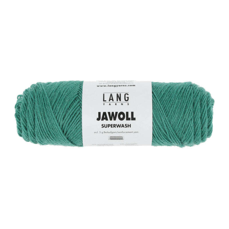 Lang Yarns Jawoll – Sukkalankojen klassikko ja kestävyyden salaisuus.
75 % puhdasta uutta villaa (Patagonian Corriedale), 25 % polyamidia
50 g = n. 210 m (Fingering-vahvuus)
Kerän sisällä on 5 gramman vahvikelankarulla samassa sävyssä.