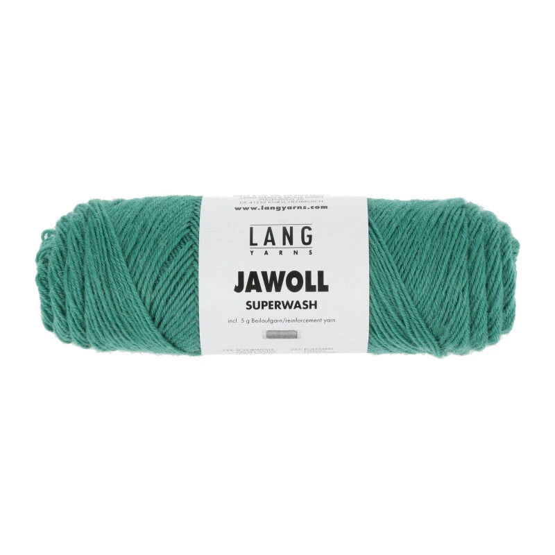 Lang Yarns Jawoll – Sukkalankojen klassikko ja kestävyyden salaisuus.
75 % puhdasta uutta villaa (Patagonian Corriedale), 25 % polyamidia
50 g = n. 210 m (Fingering-vahvuus)
Kerän sisällä on 5 gramman vahvikelankarulla samassa sävyssä.