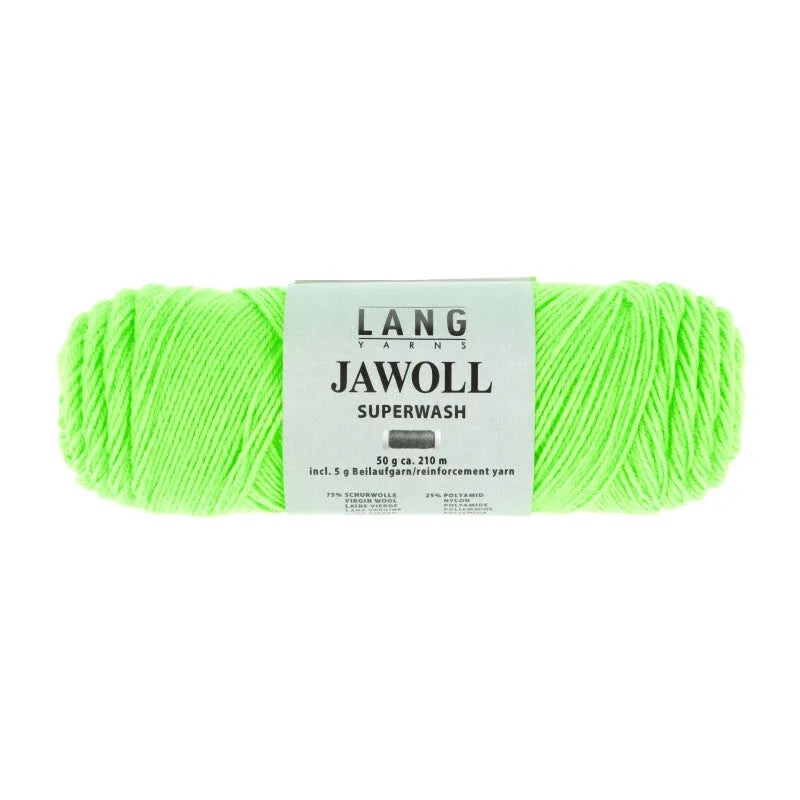 Lang Yarns Jawoll – Sukkalankojen klassikko ja kestävyyden salaisuus.
75 % puhdasta uutta villaa (Patagonian Corriedale), 25 % polyamidia
50 g = n. 210 m (Fingering-vahvuus)
Kerän sisällä on 5 gramman vahvikelankarulla samassa sävyssä.