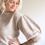 Nyt on juhlat valmiina! Hannemari Lehtosen (Hannemari Design) suunnittelema Alize-pusero on kevyt, juhlava ja upea lisä vaatekaappiisi.
