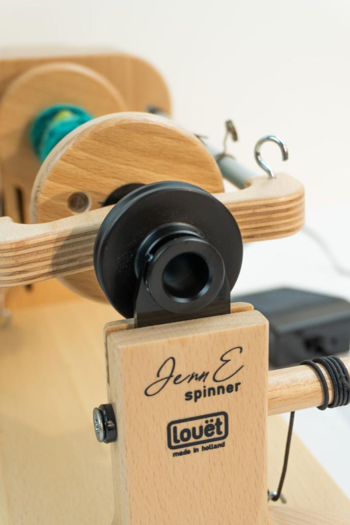 Louet Jenn-E sähkörukki -laukulla