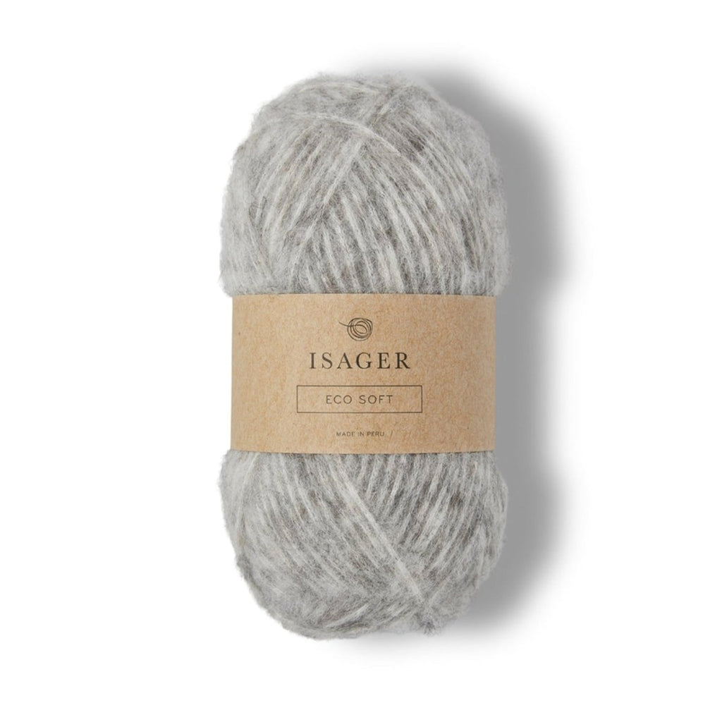 Isager Soft 50 g – Ylellisen pehmeä baby alpakan ja luomupuuvillan liitto (125 m / 50 g). Kuohkeutta ja keveyttä neuleisiin. Tilaa ihana lanka heti!