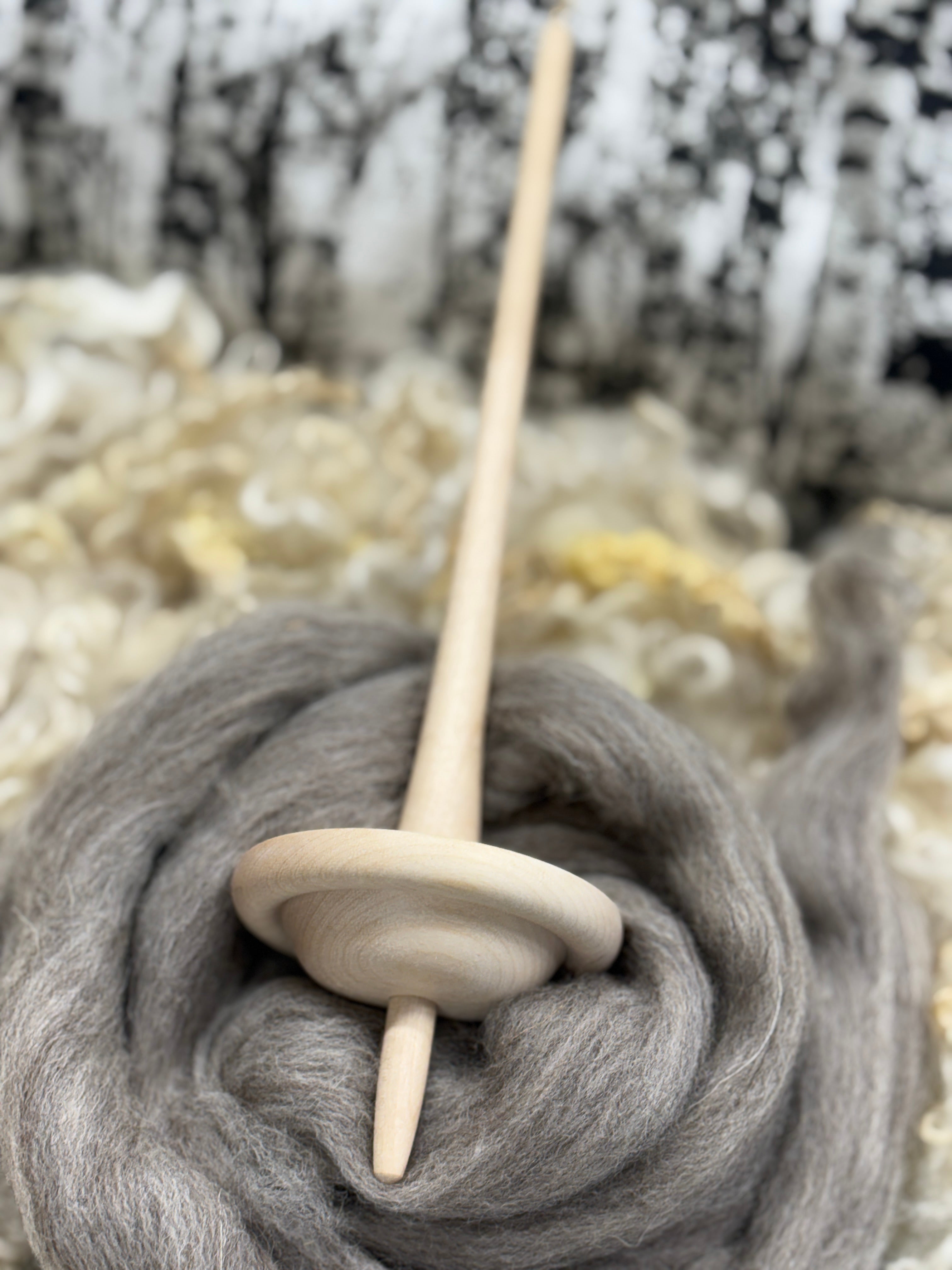 Alapainoinen värttinä koukulla, Suomalaista käsityötä