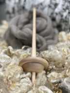 Alapainoinen värttinä koukulla, Suomalaista käsityötä