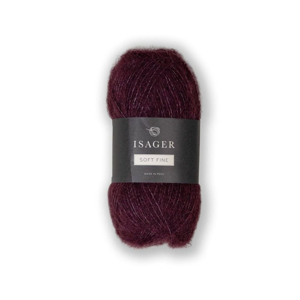 Isager Soft Fine 25 g – Ylellistä alpakkaa, silkkiä ja jakkia (150 m / 25 g). "Isagerin kashmir" tuo neuleeseen utuisen pehmeyden. Tilaa lanka heti!