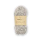 Isager Soft Fine 25 g – Ylellistä alpakkaa, silkkiä ja jakkia (150 m / 25 g). "Isagerin kashmir" tuo neuleeseen utuisen pehmeyden. Tilaa lanka heti!