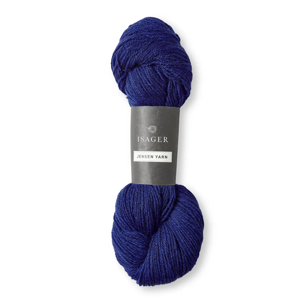 Isager Jensen 100 g (2x50 g) – Ryhdikäs 3-säikeinen tanskalainen villalanka palmikoihin ja pintaneuleisiin. Mulesing-vapaa. Tilaa lanka heti!