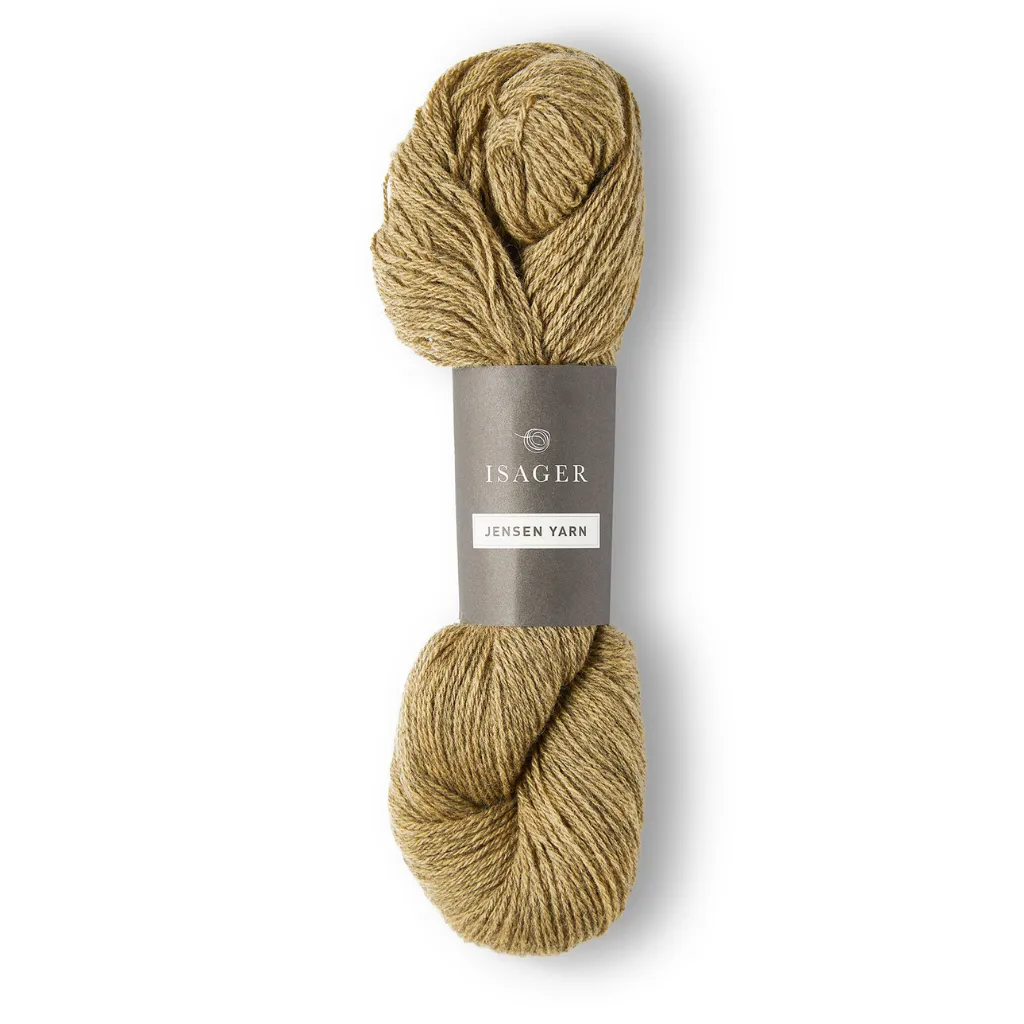 Isager Jensen 100 g (2x50 g) – Ryhdikäs 3-säikeinen tanskalainen villalanka palmikoihin ja pintaneuleisiin. Mulesing-vapaa. Tilaa lanka heti!