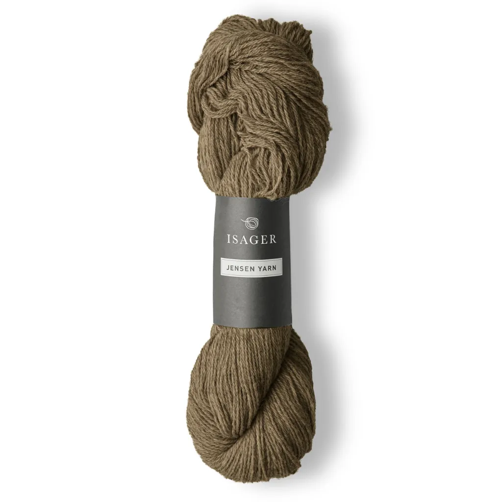 Isager Jensen 100 g (2x50 g) – Ryhdikäs 3-säikeinen tanskalainen villalanka palmikoihin ja pintaneuleisiin. Mulesing-vapaa. Tilaa lanka heti!