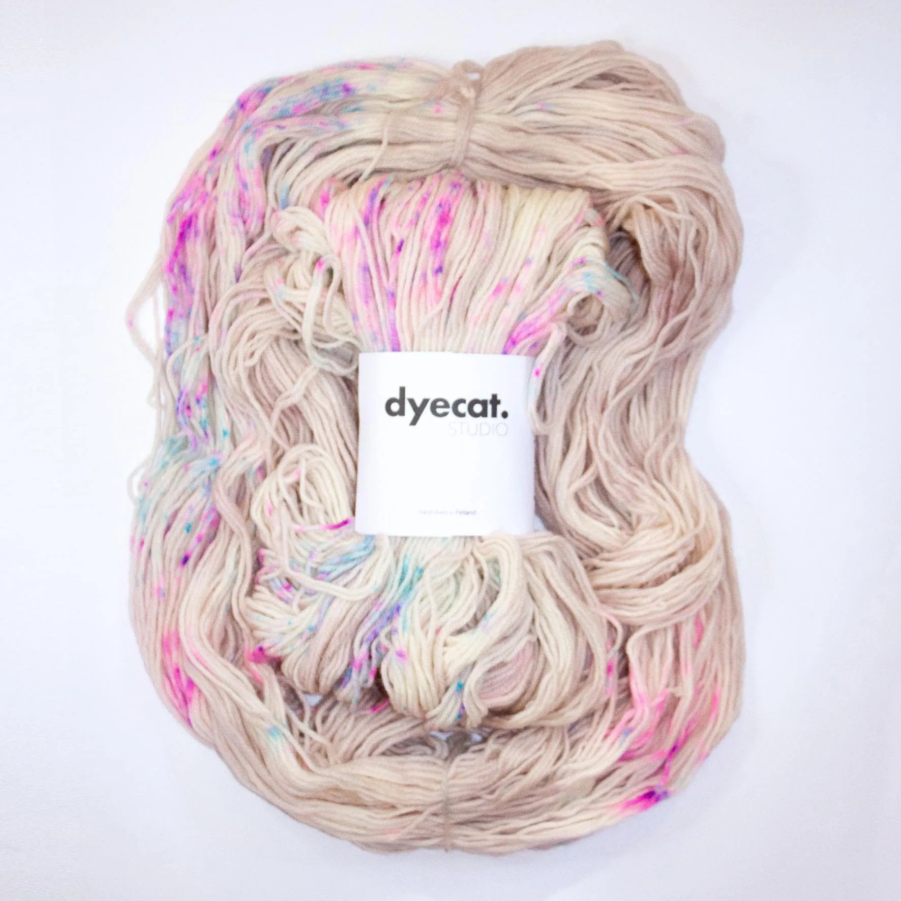 DyeCat Studio - Kampalanka Fingering