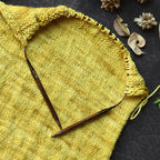 KnitPro Ginger on materiaalina laminoitua koivua, ja se on monen suosikki syystä: puikot ovat lämpimät käsissä ja niissä on juuri sopivasti pitoa.