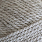 Filcolana Mashdale (50g/125m) on 100 % pehmeää rotuvillaa (Corriedale & Masham). Eläväpintaista brittiläistä kampalankaa neulepaitoihin ja asusteisiin.