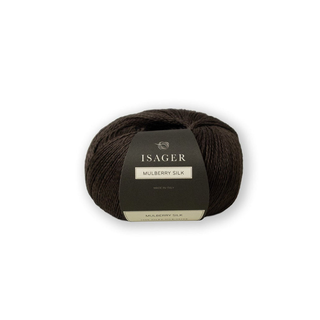 Isager Mulberry Silk 25 g – 100 % ylellinen mulperisilkkilanka. Tuo neuleeseen silkkisen pehmeyden ja kiillon toisen langan rinnalla. Tilaa silkki heti!