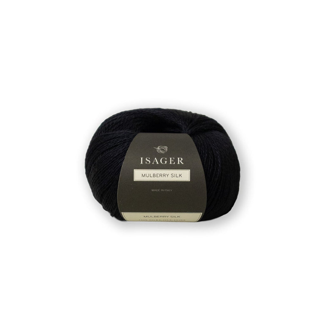 Isager Mulberry Silk 25 g – 100 % ylellinen mulperisilkkilanka. Tuo neuleeseen silkkisen pehmeyden ja kiillon toisen langan rinnalla. Tilaa silkki heti!