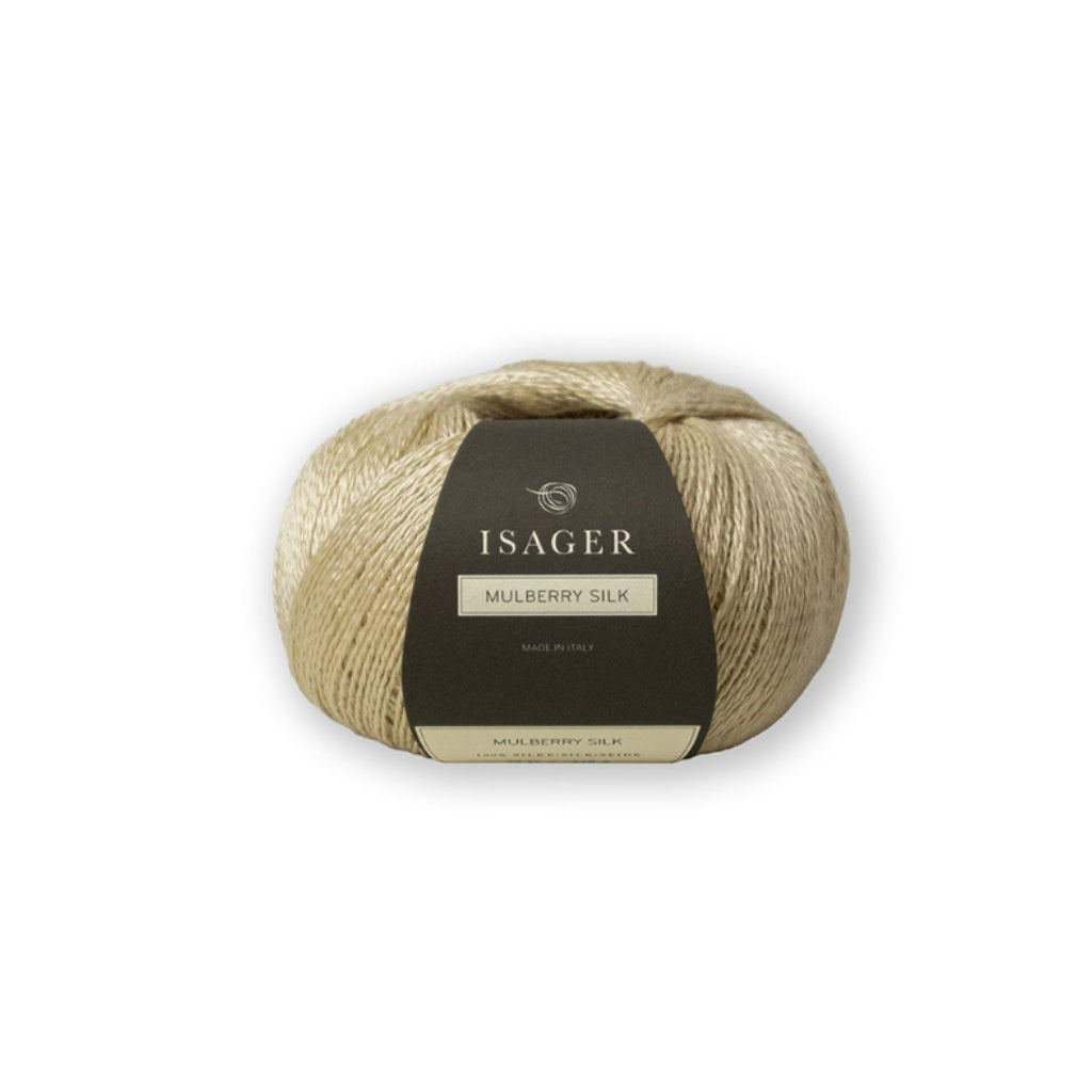 Isager Mulberry Silk 25 g – 100 % ylellinen mulperisilkkilanka. Tuo neuleeseen silkkisen pehmeyden ja kiillon toisen langan rinnalla. Tilaa silkki heti!