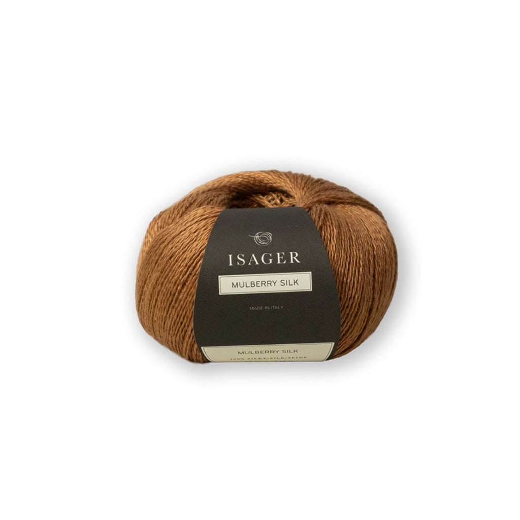 Isager Mulberry Silk 25 g – 100 % ylellinen mulperisilkkilanka. Tuo neuleeseen silkkisen pehmeyden ja kiillon toisen langan rinnalla. Tilaa silkki heti!