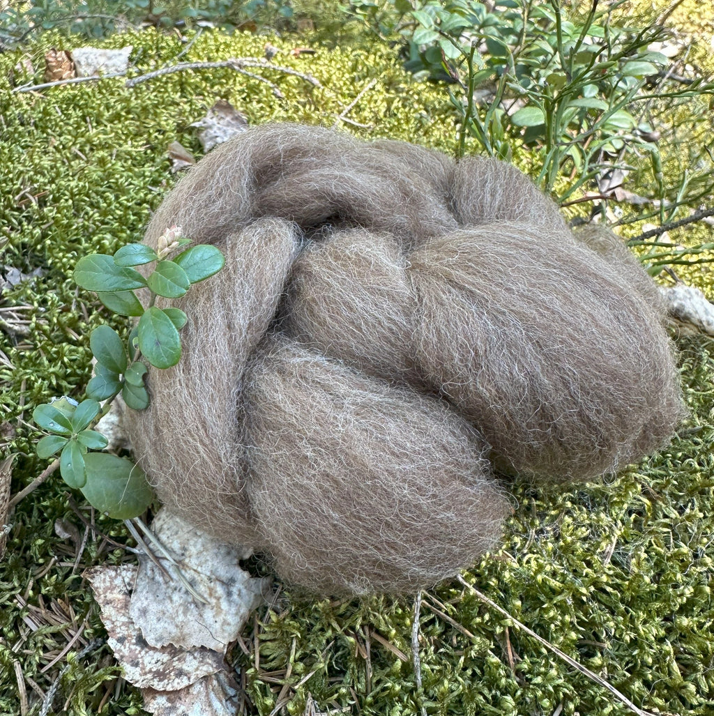 Villan luonnollinen kiharuus ja kimmoisuus tekevät siitä helpon ja nautinnollisen työstettävän niin aloittelijalle kuin kokeneemmallekin.