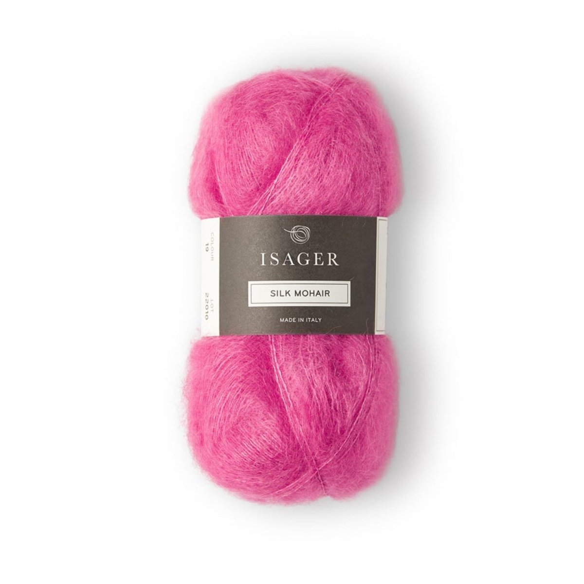 Isager Silk Mohair 25 g – Ylellinen 75 % RMS-mohairia ja 25 % silkkiä sisältävä yhdistelmälanka (212 m / 25 g). Tilaa unelmanpehmeä lanka heti!