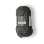 Isager Silk Mohair 25 g – Ylellinen 75 % RMS-mohairia ja 25 % silkkiä sisältävä yhdistelmälanka (212 m / 25 g). Tilaa unelmanpehmeä lanka heti!