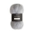 Isager Silk Mohair 25 g – Ylellinen 75 % RMS-mohairia ja 25 % silkkiä sisältävä yhdistelmälanka (212 m / 25 g). Tilaa unelmanpehmeä lanka heti!