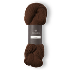 Isager Tvinni 100 g (2x50 g) – Ensiluokkainen 2-säikeinen merinokaritsanvilla (510 m / 100 g). Kestävä ja monikäyttöinen. Tilaa ihana lanka heti!
