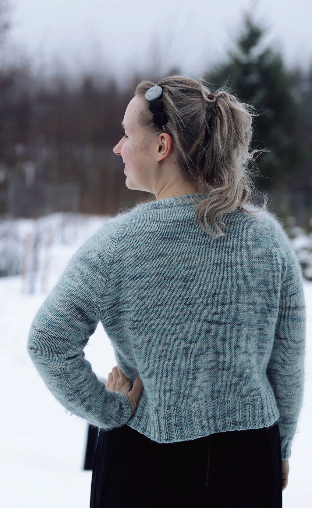 V for Vanilla -neulepusero - Anna Johanna printti (Suomenkielinen ohje)