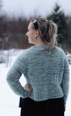 V for Vanilla -neulepusero - Anna Johanna printti (Suomenkielinen ohje)