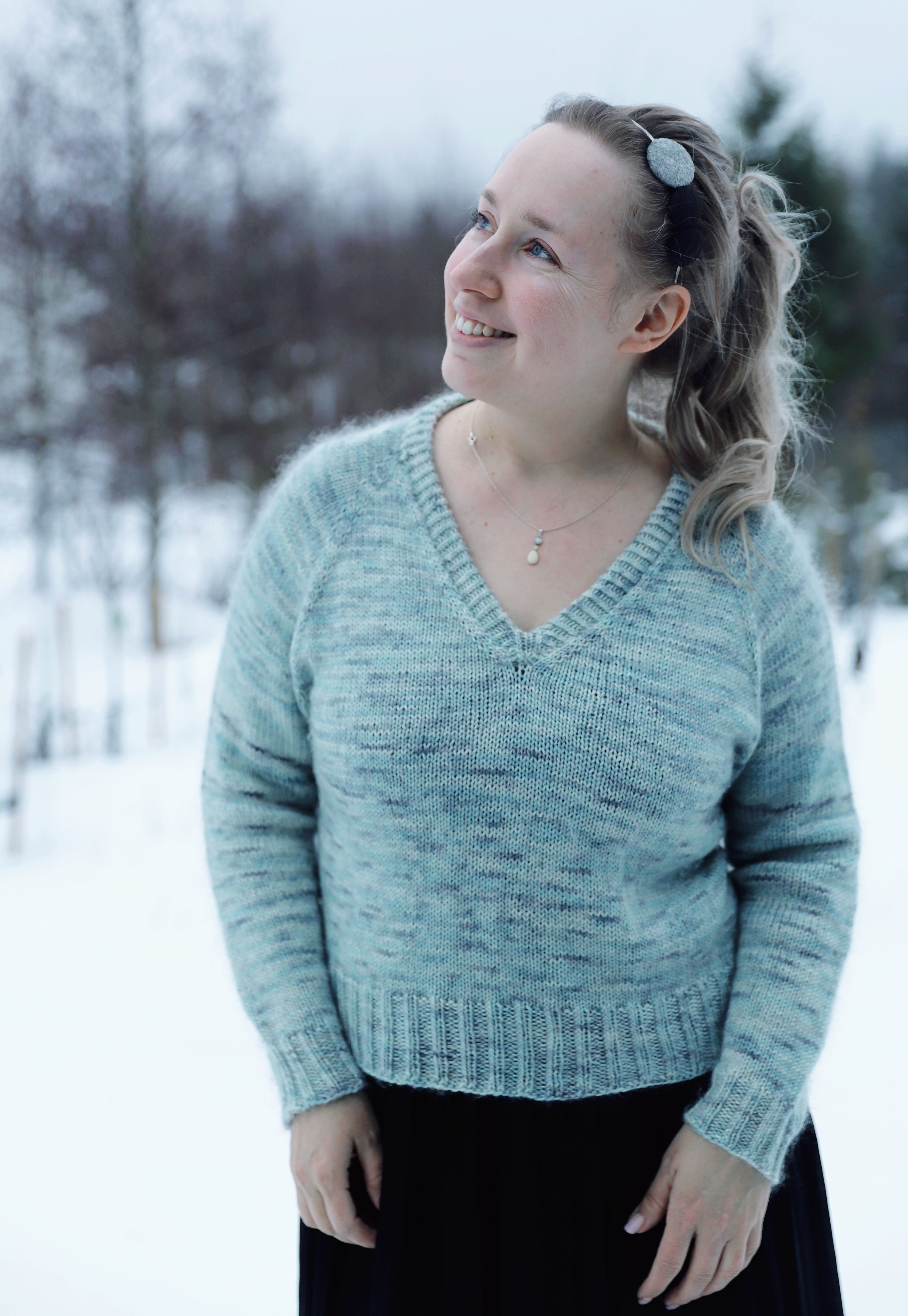 V for Vanilla -neulepusero - Anna Johanna printti (Suomenkielinen ohje)