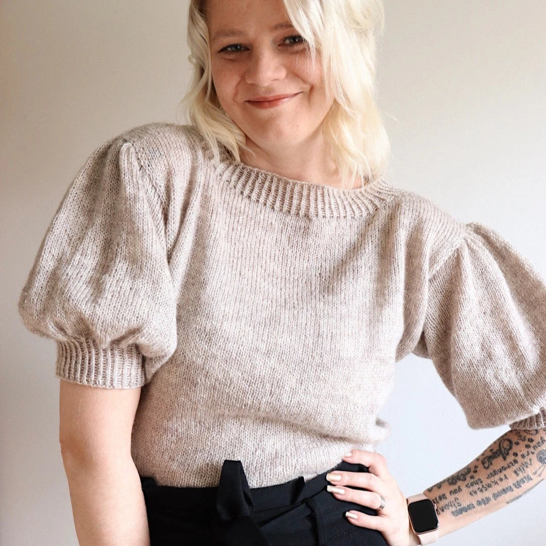 Nyt on juhlat valmiina! Hannemari Lehtosen (Hannemari Design) suunnittelema Alize-pusero on kevyt, juhlava ja upea lisä vaatekaappiisi.