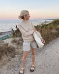 Novice Sweater on täydellinen ensimmäinen villapaitaprojekti aloittelevalle neulojalle tai rento luottoneule kokeneemmalle tekijälle!