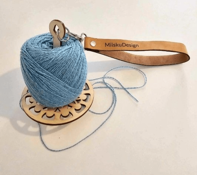 Miisku Design - Lankakerän pidike -