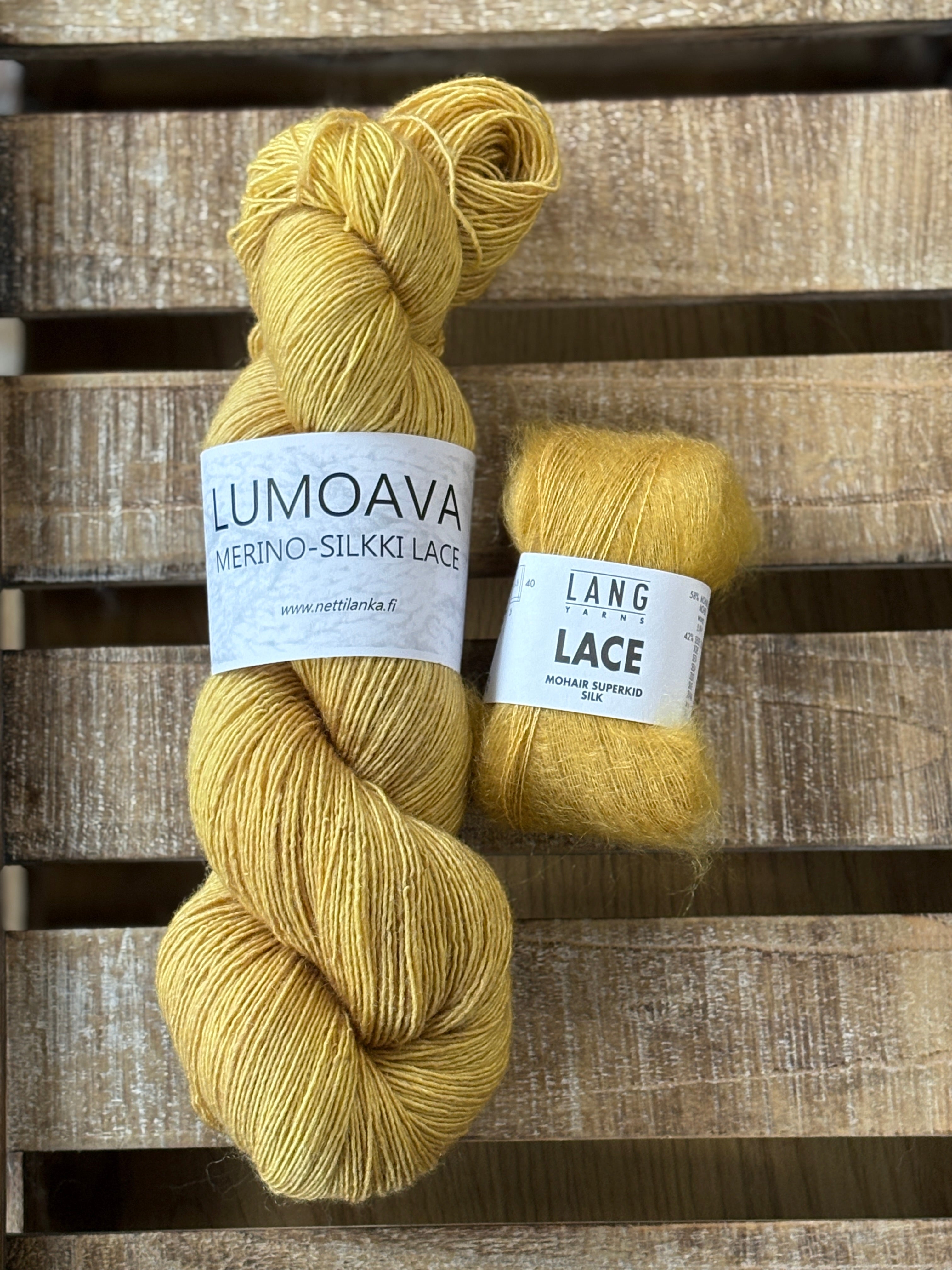 Lumoava Merino-Silkki Lace – Yksisäikeistä unelmaa ja höyhenenkevyttä pehmeyttä ja Lang lace silkki-mohair langan yhdistelmänä