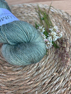 Lumoava merino-silkki lace