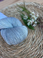Lumoava merino-silkki lace