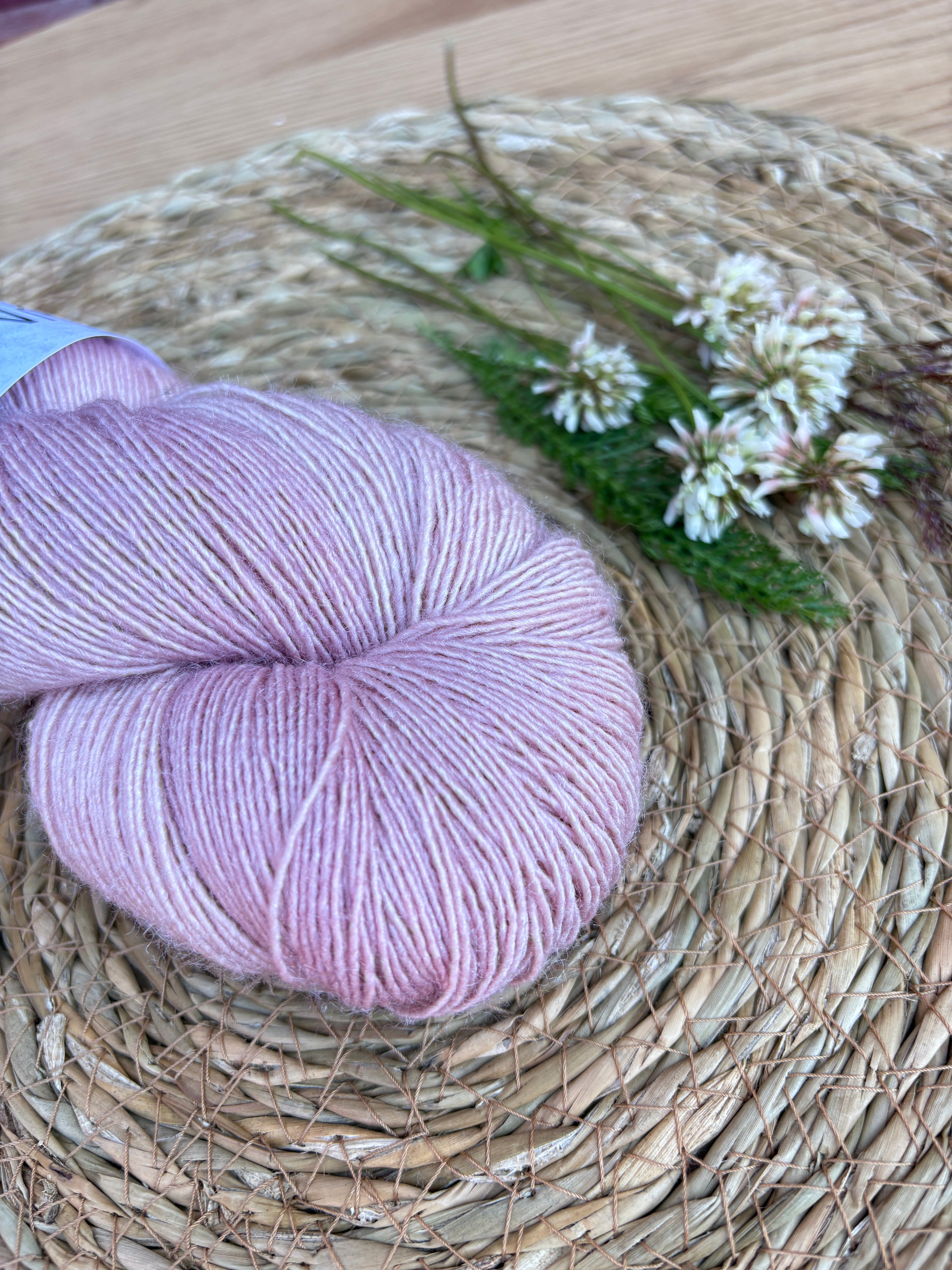 Lumoava merino-silkki lace