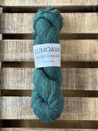 Lumoava Merino-Silkki Lace – Yksisäikeistä unelmaa ja höyhenenkevyttä pehmeyttä värissä kuusi